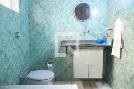 Casa à venda com 180m², 4 quartos e 2 vagasBanheiro da Suíte