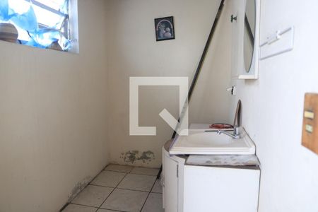 Casa à venda com 180m², 4 quartos e 2 vagasBanheiro 2