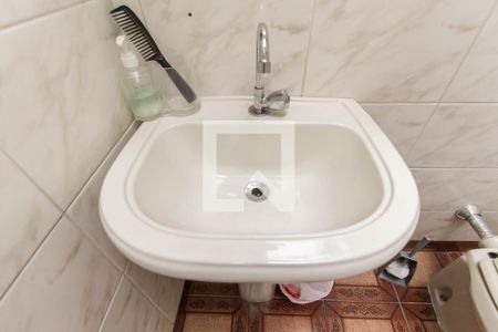 Casa à venda com 100m², 2 quartos e 1 vaga Casa à venda com 100m², 2 quartos e 1 vagaBanheiro