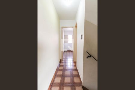 Casa à venda com 100m², 2 quartos e 1 vaga Casa à venda com 100m², 2 quartos e 1 vagaCorredor