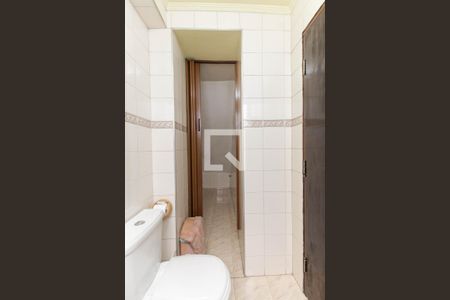 Casa à venda com 100m², 2 quartos e 1 vaga Casa à venda com 100m², 2 quartos e 1 vagaBanheiro de Serviço