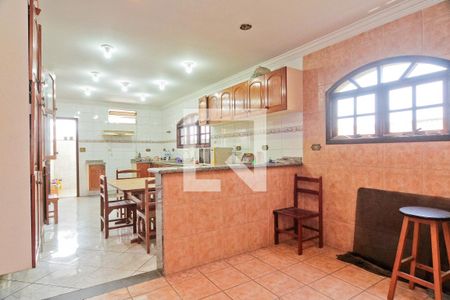 Casa para alugar com 289m², 4 quartos e 5 vagas Casa para alugar com 289m², 4 quartos e 5 vagasCozinha