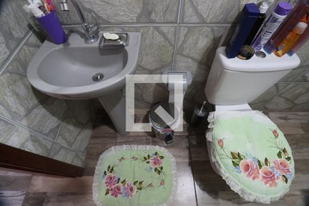 Casa à venda com 140m², 2 quartos e 5 vagasBanheiro de serviço