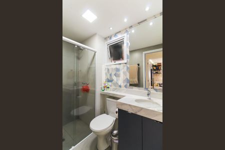 Apartamento à venda com 64m², 3 quartos e 1 vaga Apartamento à venda com 64m², 3 quartos e 1 vagaBanheiro Social