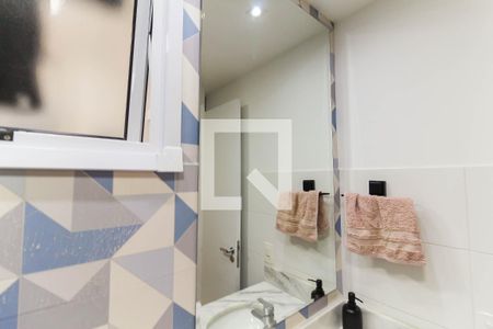 Apartamento à venda com 64m², 3 quartos e 1 vaga Apartamento à venda com 64m², 3 quartos e 1 vagaBanheiro Social