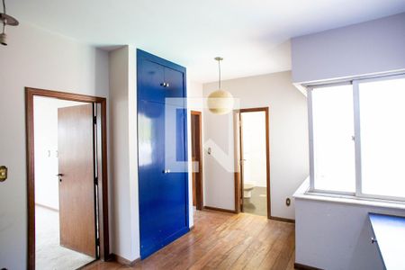 Casa à venda com 780m², 6 quartos e 5 vagas Casa à venda com 780m², 6 quartos e 5 vagasCloset da suíte 1