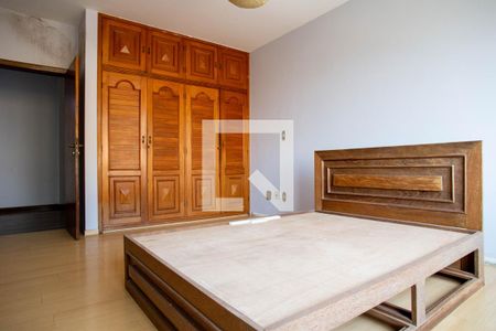 Casa à venda com 780m², 6 quartos e 5 vagas Casa à venda com 780m², 6 quartos e 5 vagasSuíte 2