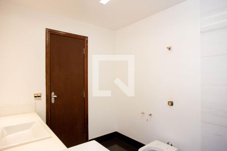 Casa à venda com 780m², 6 quartos e 5 vagas Casa à venda com 780m², 6 quartos e 5 vagasBanheiro da Suíte 1