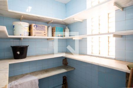 Casa à venda com 780m², 6 quartos e 5 vagas Casa à venda com 780m², 6 quartos e 5 vagasDespensa