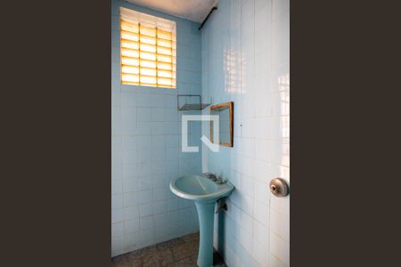 Casa à venda com 780m², 6 quartos e 5 vagas Casa à venda com 780m², 6 quartos e 5 vagasBanheiro de serviço