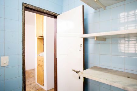 Casa à venda com 780m², 6 quartos e 5 vagas Casa à venda com 780m², 6 quartos e 5 vagasDespensa