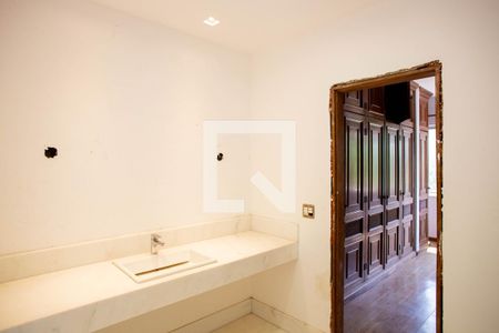 Casa à venda com 780m², 6 quartos e 5 vagas Casa à venda com 780m², 6 quartos e 5 vagasBanheiro da Suíte