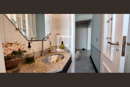 Apartamento à venda com 370m², 5 quartos e 8 vagas Apartamento à venda com 370m², 5 quartos e 8 vagasLavabo