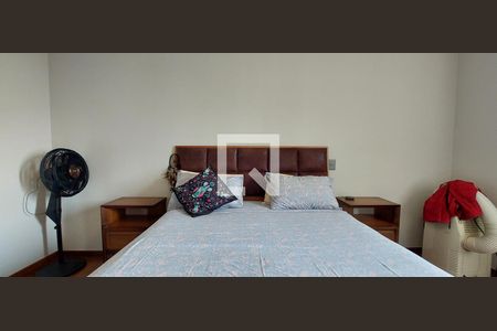 Apartamento à venda com 370m², 5 quartos e 8 vagas Apartamento à venda com 370m², 5 quartos e 8 vagasQuarto 3 suíte