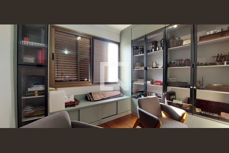 Apartamento à venda com 370m², 5 quartos e 8 vagas Apartamento à venda com 370m², 5 quartos e 8 vagasQuarto 5 suíte - escritório