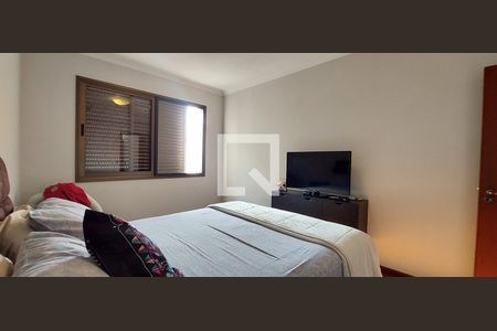 Apartamento à venda com 370m², 5 quartos e 8 vagas Apartamento à venda com 370m², 5 quartos e 8 vagasQuarto 3 suíte