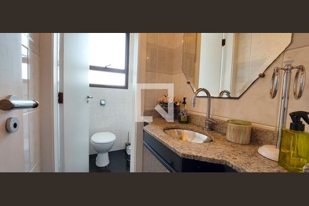 Apartamento à venda com 370m², 5 quartos e 8 vagas Apartamento à venda com 370m², 5 quartos e 8 vagasLavabo