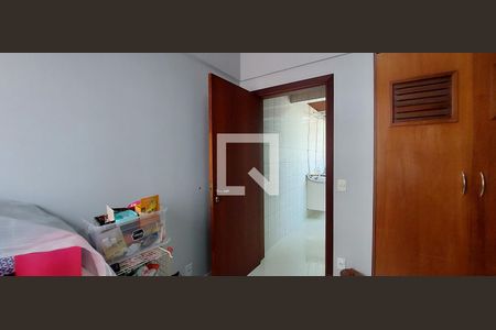 Apartamento à venda com 370m², 5 quartos e 8 vagas Apartamento à venda com 370m², 5 quartos e 8 vagasQuarto serviço