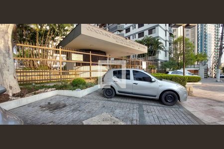 Apartamento à venda com 370m², 5 quartos e 8 vagas Apartamento à venda com 370m², 5 quartos e 8 vagasFachada