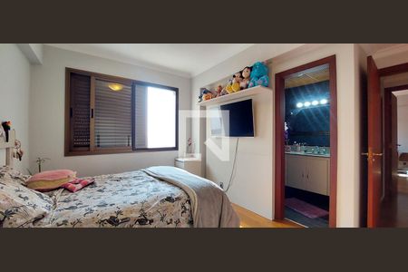 Apartamento à venda com 370m², 5 quartos e 8 vagas Apartamento à venda com 370m², 5 quartos e 8 vagasQuarto 1 suíte