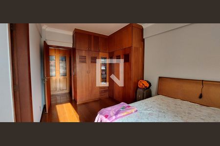 Apartamento à venda com 370m², 5 quartos e 8 vagas Apartamento à venda com 370m², 5 quartos e 8 vagasQuarto 4 suíte