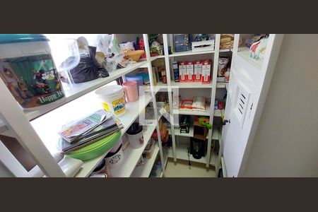 Apartamento à venda com 370m², 5 quartos e 8 vagas Apartamento à venda com 370m², 5 quartos e 8 vagasDespensa