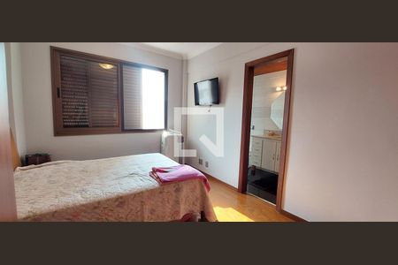 Apartamento à venda com 370m², 5 quartos e 8 vagas Apartamento à venda com 370m², 5 quartos e 8 vagasQuarto 4 suíte