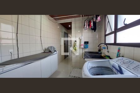 Apartamento à venda com 370m², 5 quartos e 8 vagas Apartamento à venda com 370m², 5 quartos e 8 vagasÁrea de Serviço