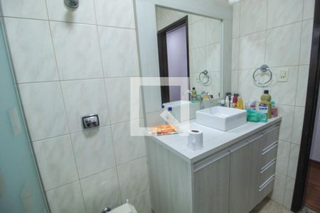 Casa à venda com 220m², 3 quartos e 4 vagas Casa à venda com 220m², 3 quartos e 4 vagasBanheiro