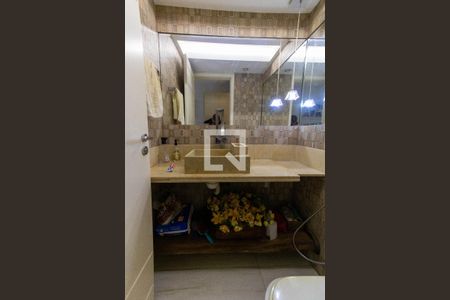 Apartamento à venda com 275m², 3 quartos e 3 vagas Apartamento à venda com 275m², 3 quartos e 3 vagasLavabo