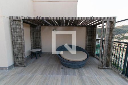 Apartamento à venda com 275m², 3 quartos e 3 vagas Apartamento à venda com 275m², 3 quartos e 3 vagasCobertura