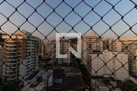 Apartamento à venda com 275m², 3 quartos e 3 vagas Apartamento à venda com 275m², 3 quartos e 3 vagasVista da Área de Serviço