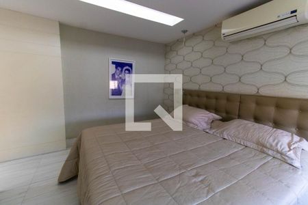 Apartamento à venda com 275m², 3 quartos e 3 vagas Apartamento à venda com 275m², 3 quartos e 3 vagasSuíte