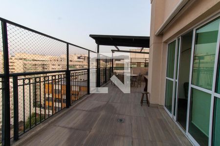 Apartamento à venda com 275m², 3 quartos e 3 vagas Apartamento à venda com 275m², 3 quartos e 3 vagasCobertura