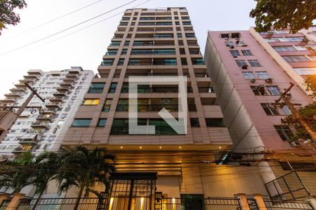 Apartamento à venda com 275m², 3 quartos e 3 vagas Apartamento à venda com 275m², 3 quartos e 3 vagasFachada