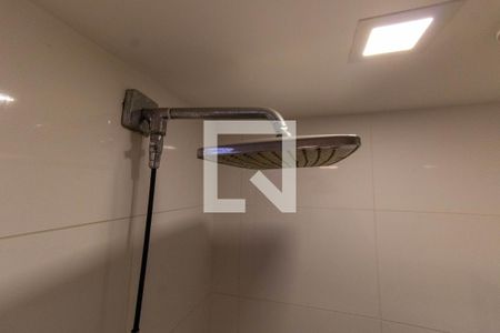 Apartamento à venda com 275m², 3 quartos e 3 vagas Apartamento à venda com 275m², 3 quartos e 3 vagasChuveiro do Banheiro Social