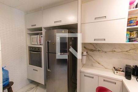Apartamento à venda com 275m², 3 quartos e 3 vagas Apartamento à venda com 275m², 3 quartos e 3 vagasCozinha