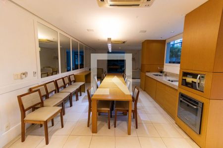 Apartamento à venda com 275m², 3 quartos e 3 vagas Apartamento à venda com 275m², 3 quartos e 3 vagasÁrea gourmet