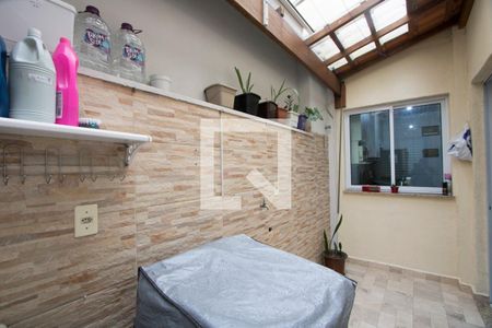 Apartamento à venda com 65m², 2 quartos e 1 vagaÁrea de serviço