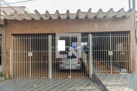 Casa à venda com 160m², 3 quartos e 3 vagas Casa à venda com 160m², 3 quartos e 3 vagasFachada