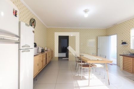 Casa à venda com 160m², 3 quartos e 3 vagas Casa à venda com 160m², 3 quartos e 3 vagasCozinha