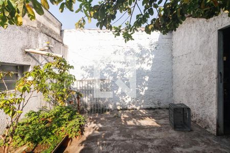 Casa à venda com 160m², 3 quartos e 3 vagas Casa à venda com 160m², 3 quartos e 3 vagasQuintal