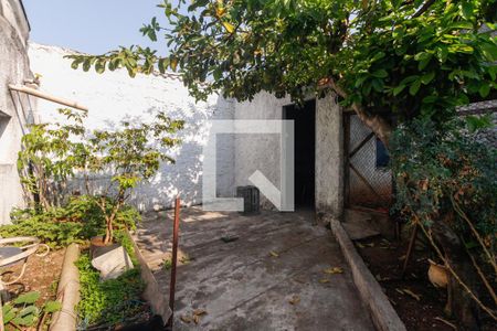 Casa à venda com 160m², 3 quartos e 3 vagas Casa à venda com 160m², 3 quartos e 3 vagasQuintal