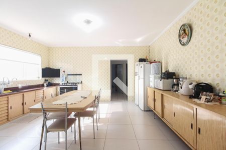 Casa à venda com 160m², 3 quartos e 3 vagas Casa à venda com 160m², 3 quartos e 3 vagasCozinha