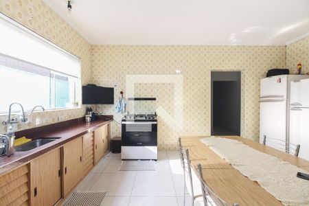 Casa à venda com 160m², 3 quartos e 3 vagas Casa à venda com 160m², 3 quartos e 3 vagasCozinha