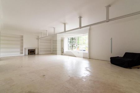 Casa à venda com 956m², 3 quartos e 6 vagas Casa à venda com 956m², 3 quartos e 6 vagasFoto 40