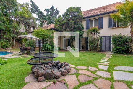 Casa à venda com 956m², 3 quartos e 6 vagas Casa à venda com 956m², 3 quartos e 6 vagasFoto 27