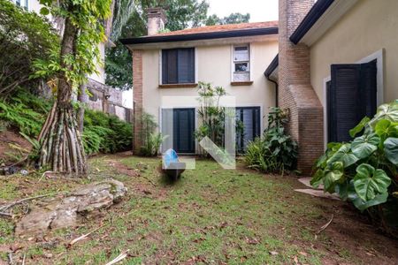 Casa à venda com 956m², 3 quartos e 6 vagas Casa à venda com 956m², 3 quartos e 6 vagasFoto 24