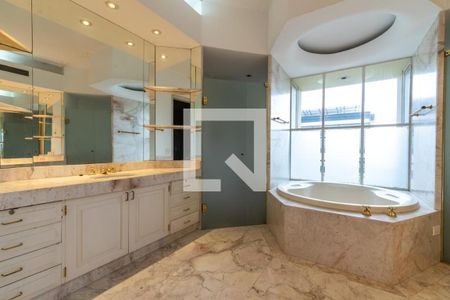 Casa à venda com 956m², 3 quartos e 6 vagas Casa à venda com 956m², 3 quartos e 6 vagasFoto 11