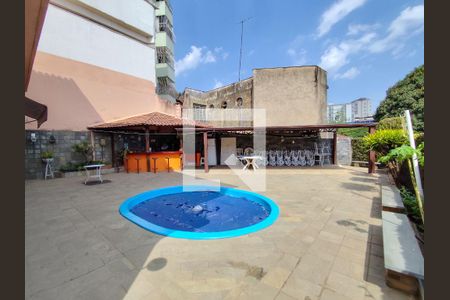 Casa à venda com 485m², 4 quartos e 4 vagas Casa à venda com 485m², 4 quartos e 4 vagasPiscina